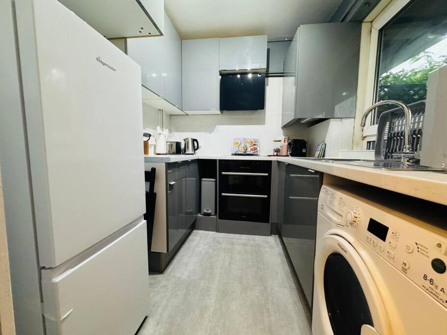 Appartamento 1 Bdr Near Canary Wharf *