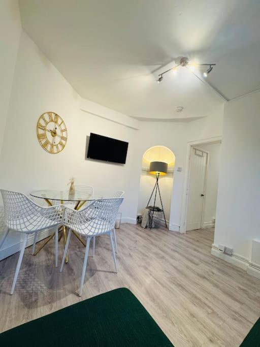1 Bdr Near Canary Wharf Londra